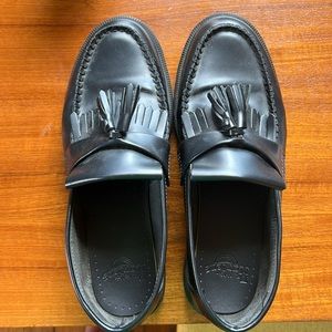 ADRIAN SMOOTH BLACK LEATHER TASSEL LOAFERS (size 10) - brand new / never worn